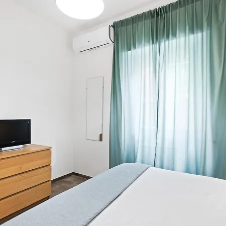 Lovely Flat W Balconies In Monteverde Rome
